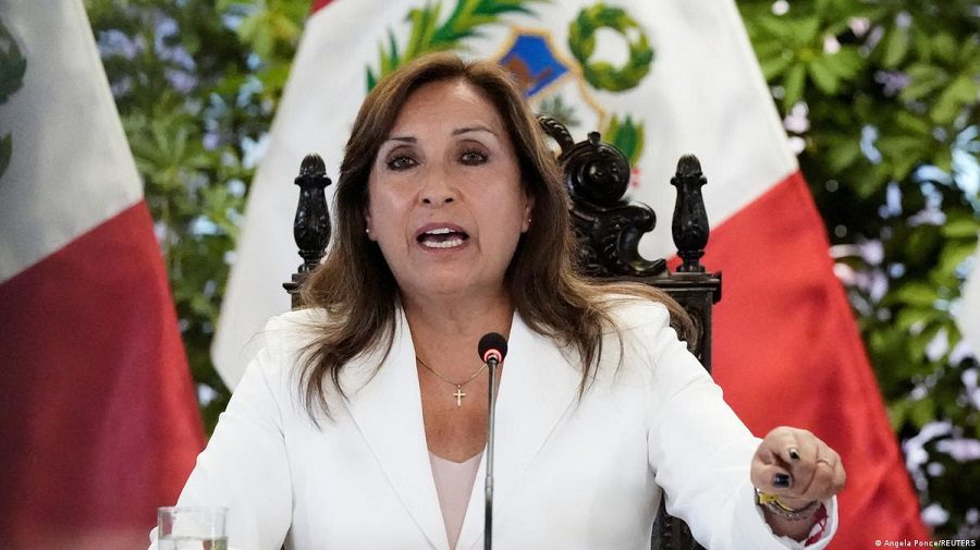 Boluarte llegó a la oficina del fiscal, especificada en el caso de la comida escolar