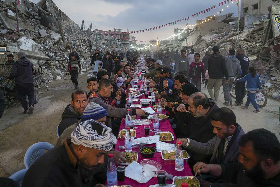 Israel detiene la entrada de acciones y bienes en Gaza después de expirarse la primera fase del tributo