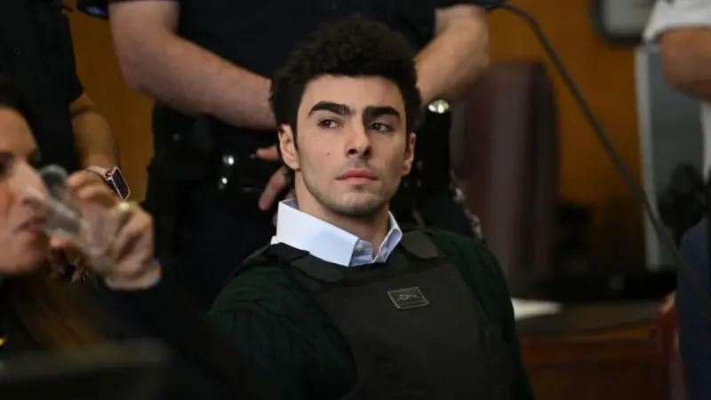 El abogado estadounidense ordena al comando del demandante solicita una sentencia de muerte para Luigi Mangione