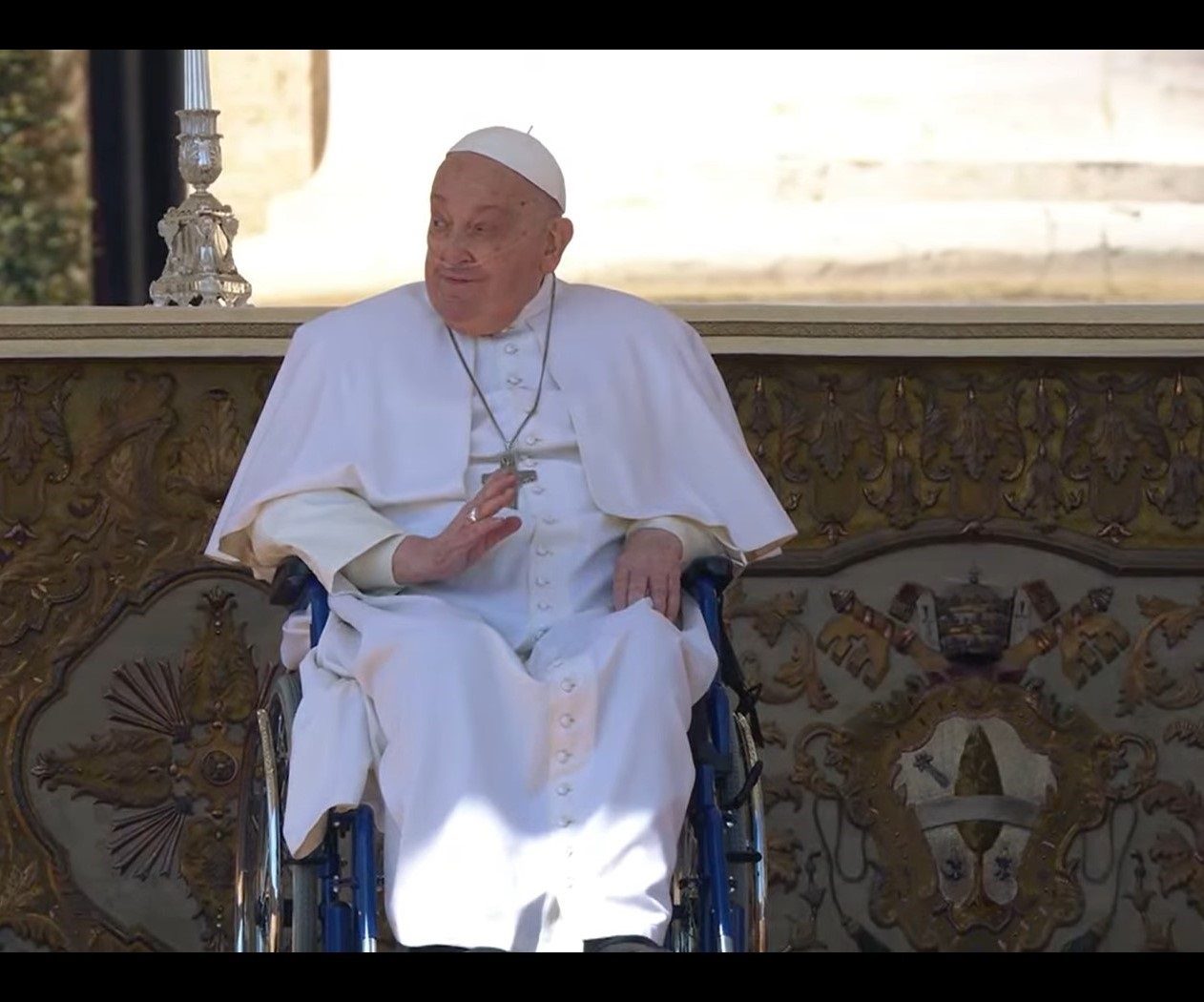 Este domingo Pope vuelve a aparecer en público en Plaza de San Pedro