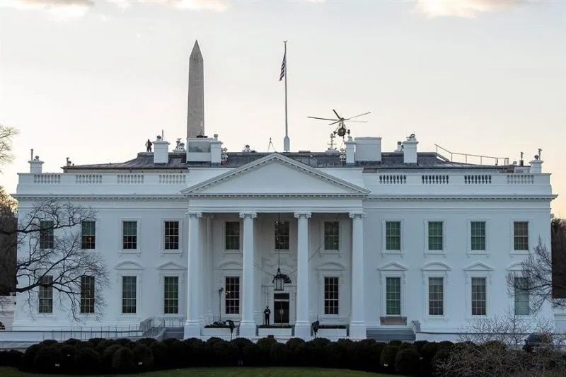 La Casa Blanca confirma que agregarán aranceles contra China para aumentar su tasa de 104 %