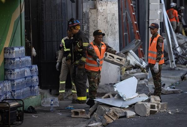 Los muertos aumentan a 15 cuando se muestran el techo de disco en Santo Domingo durante Ruby Pérez
