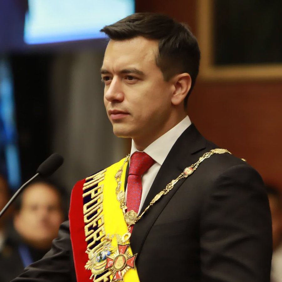 NOVOA, un presidente "milenario" que quiere marcar la época en la "mano dura" de Ecuador