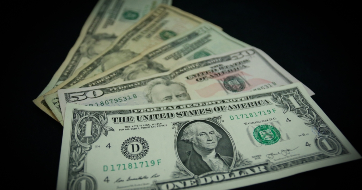 cerrado por encima de $ 4,300