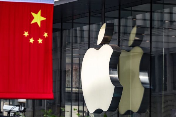 ¿Dónde Apple produce sus productos y cómo pueden afectar las tarifas de Trump?