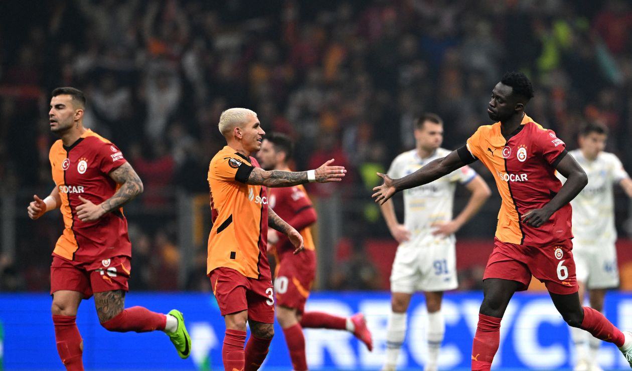 Davinson y Cuesta, campeón de la copa con Galatasaray