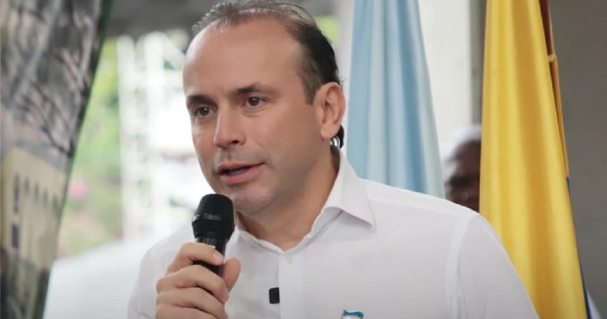 El alcalde Calius rechazó un ataque racista contra un agente de tráfico