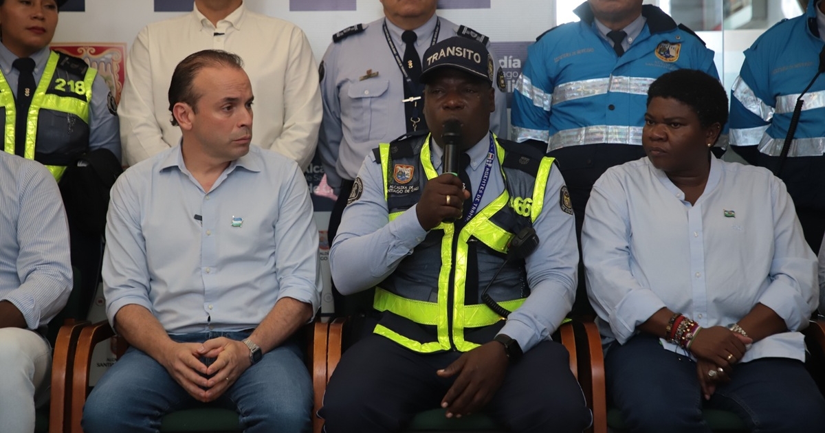 El empleado de Cali niega el racismo debido al color de su piel