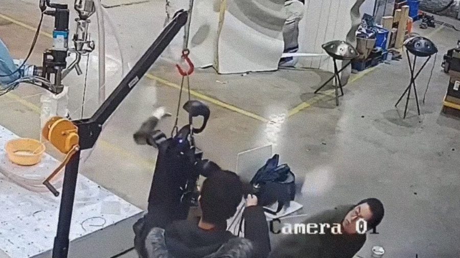 El robot humanoide chino se convierte en "terminador" y trata de rebelarse