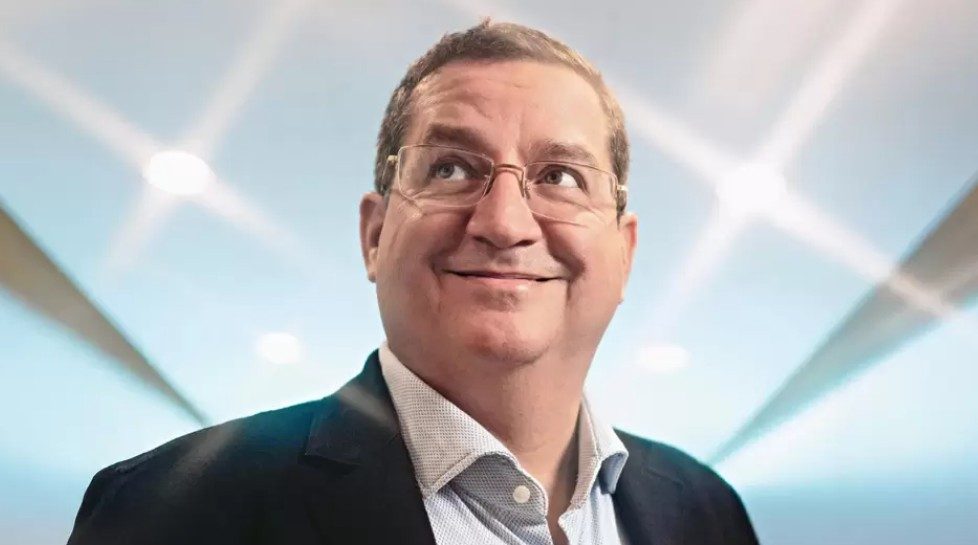 Abel Avellan, venezolano que hace que Elona Male lleva Internet al espacio