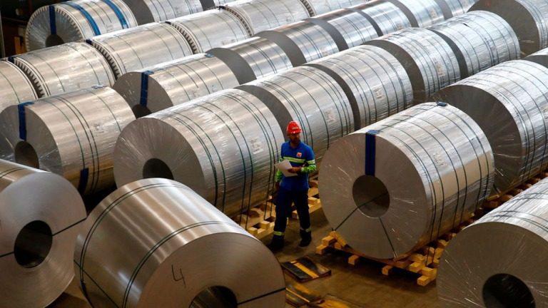 Ahora se prepara para doblar las tarifas de acero y aluminio entre la sospecha de negociaciones