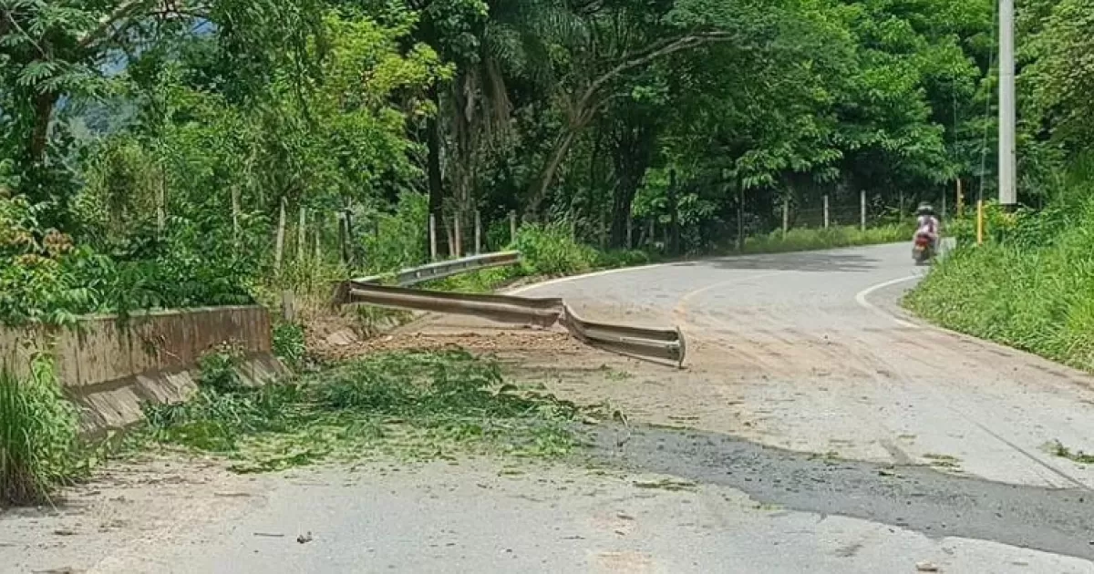 Ataque explosivo violento contra 6 policías en Antioquia