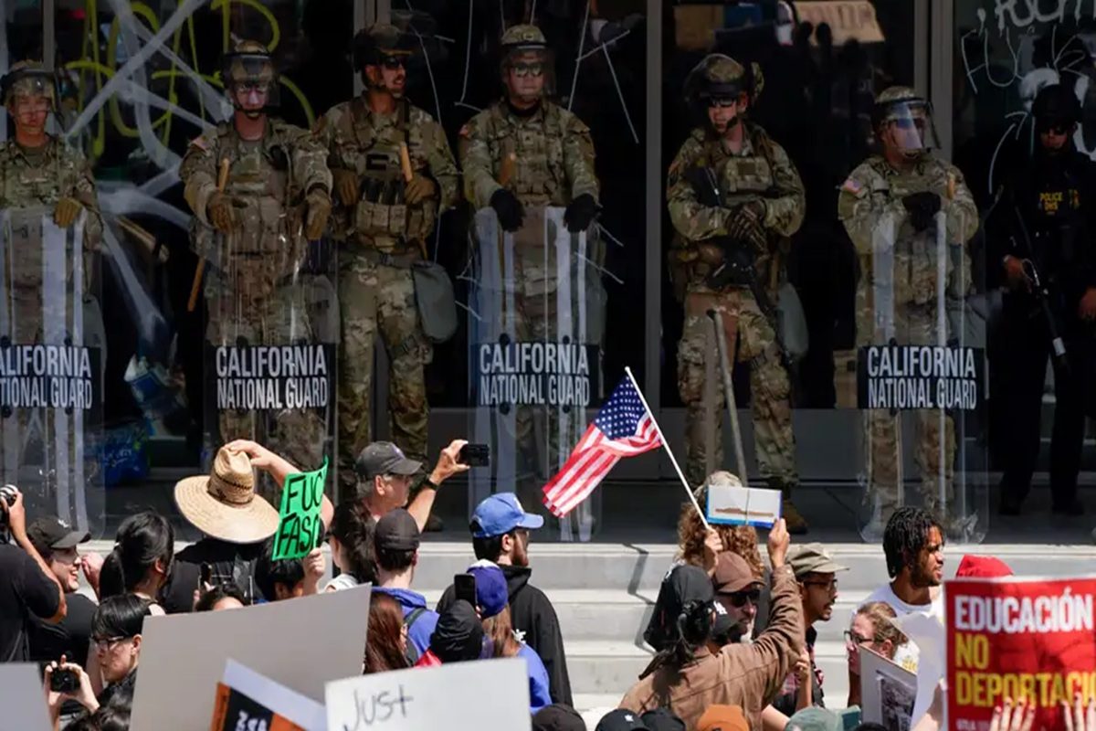 California le pide al juez que bloquee rápidamente las tropas de Trump en Los Ángeles.