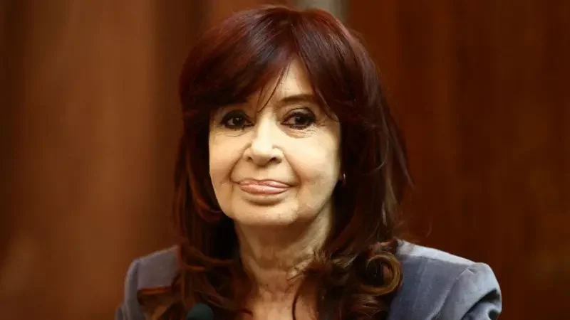Cristina Fernández le preguntó si se le permitía ir al balcón durante la casa