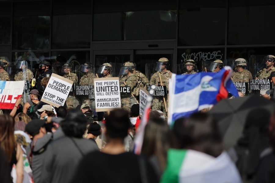 Destruyendo a la Guardia Nacional a instancias de Trump, algo inédito en los Estados Unidos durante décadas
