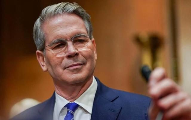 El ministro de Tesoro de los Estados Unidos defiende la tarifa de acero para la estabilidad de estabilidad