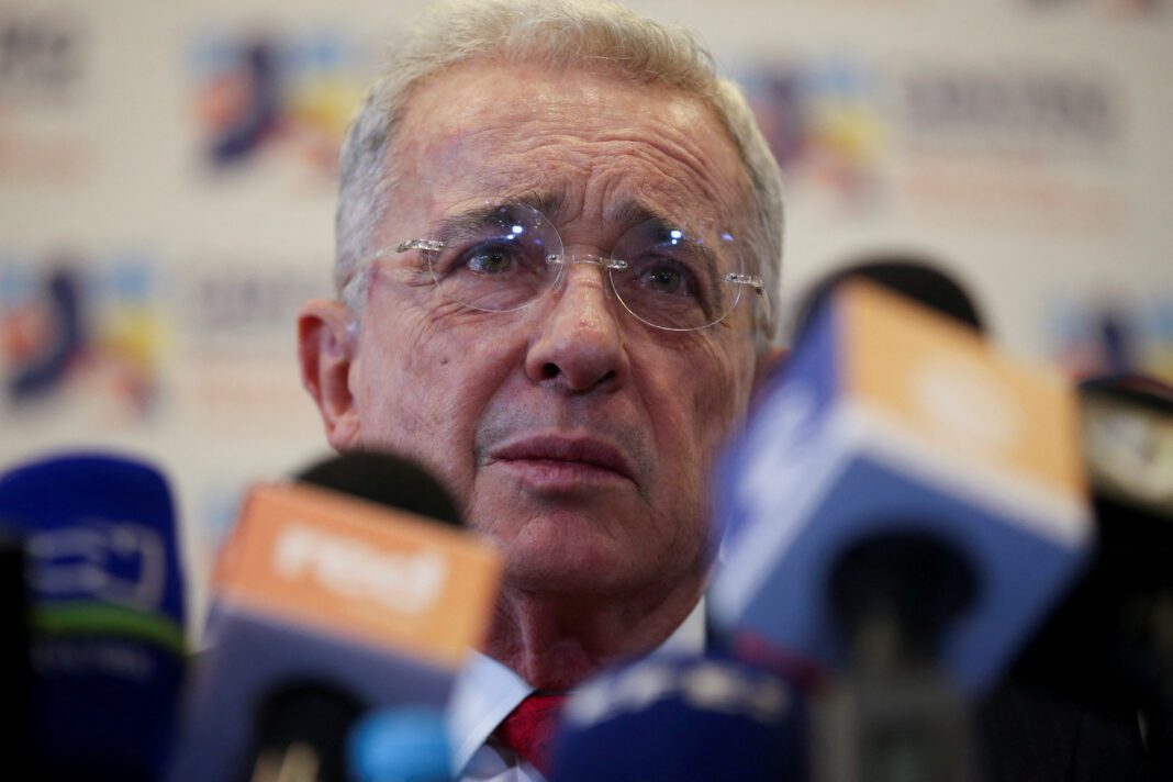 La fiscalía solicitó una condena contra Álvar Uriba por presuntamente sobornar a los testigos