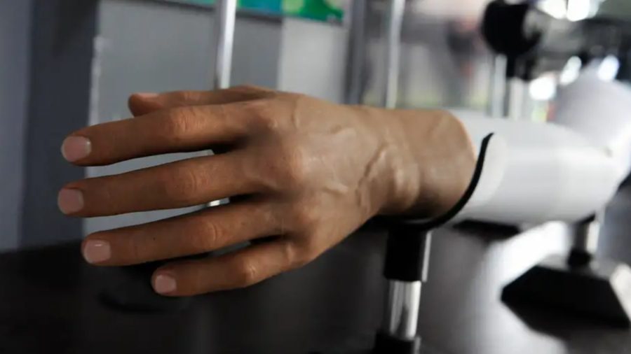 Los científicos crean una piel robótica similar a ese hombre