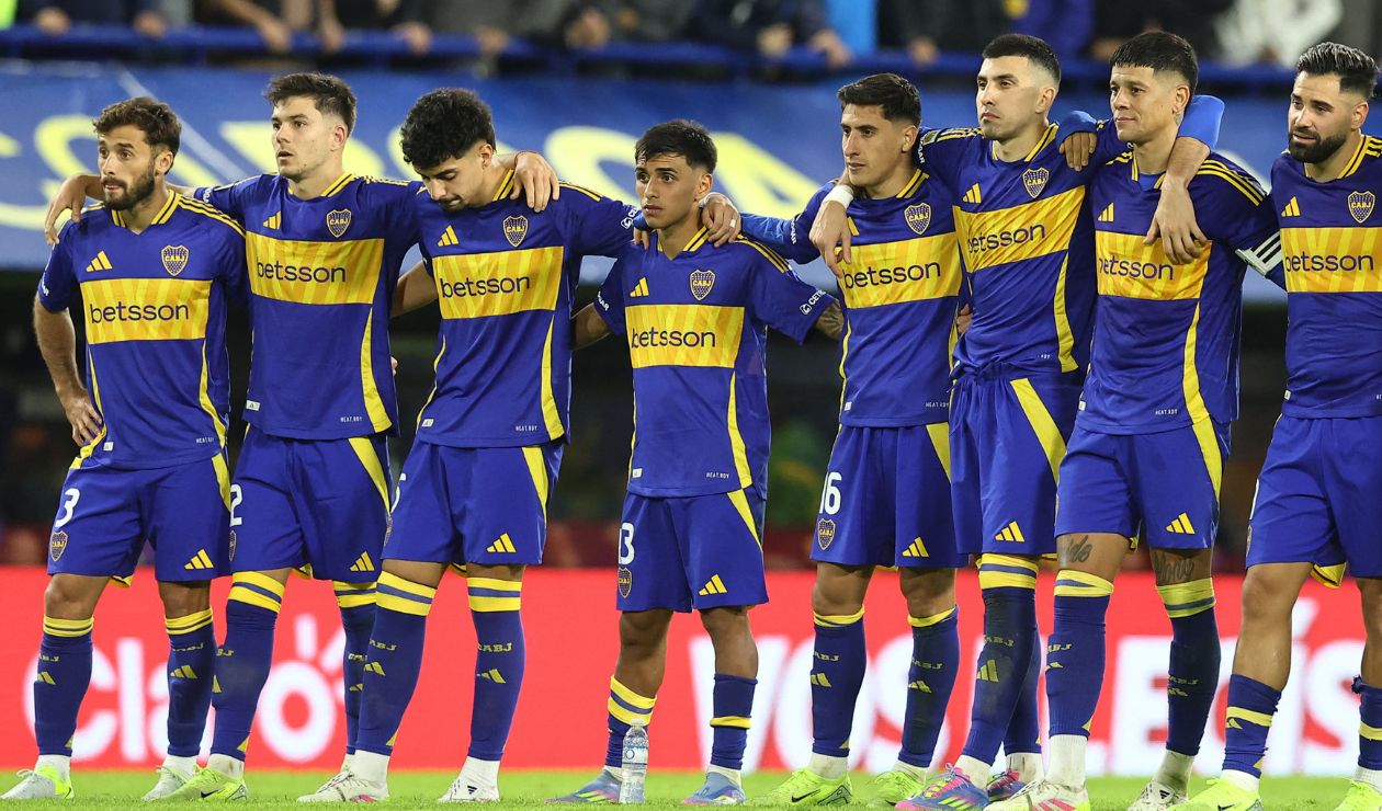 Riquelme sonríe en la Copa Mundial de Clubes: la firma ha llegado de Europa