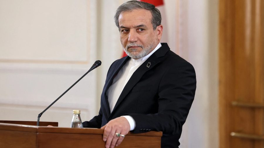 Teherán está listo para una solución de negociación, pero Israel está en contra de la diplomacia, dice el canciller iraní