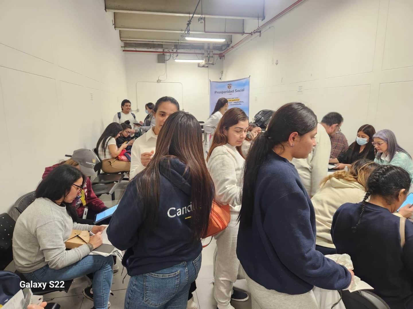 118 migrantes colombianos llegan a su país después de ser deportados de nosotros
