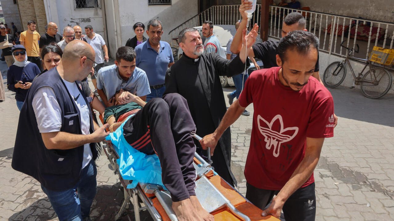 Al menos 4 muertos y 7 heridos en el ataque israelí contra la única Iglesia Católica en Gaza