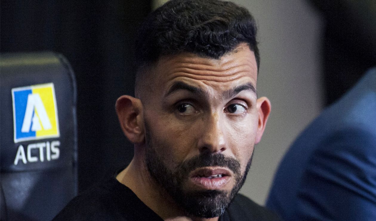 Carlos Tévez fue presentado como DT en su nuevo equipo