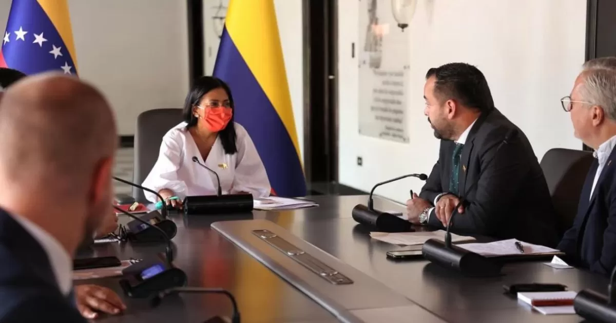 Minminas está en Venezuela con una energía que une la energía