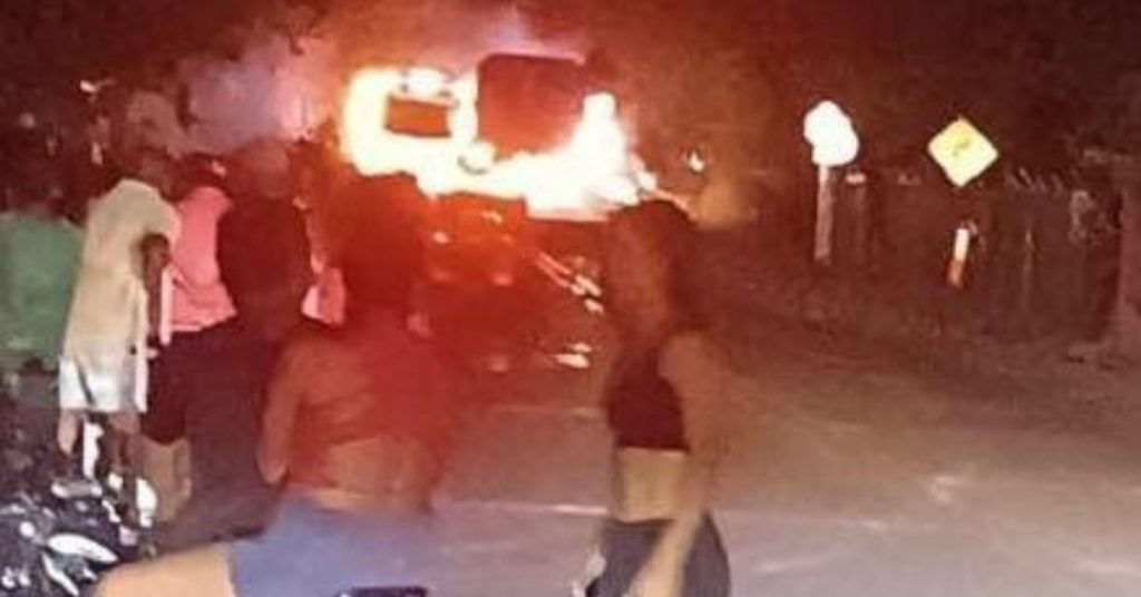 Mujer muerta y 3 policías heridos por una explosión de un automóvil en el suroeste de Columbia