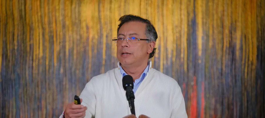 Petro dice que la zona binaria con Venezuel permitirá al estado controlar la frontera