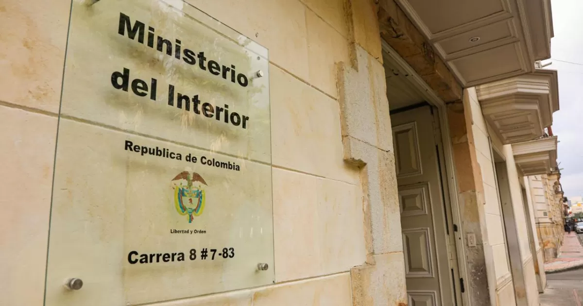Procoraduría examina a Mininterus para usar un avión