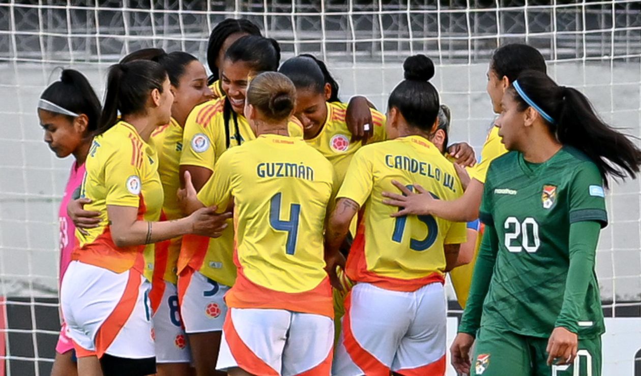 Tres colombiano en el ideal once 4. De la policía América