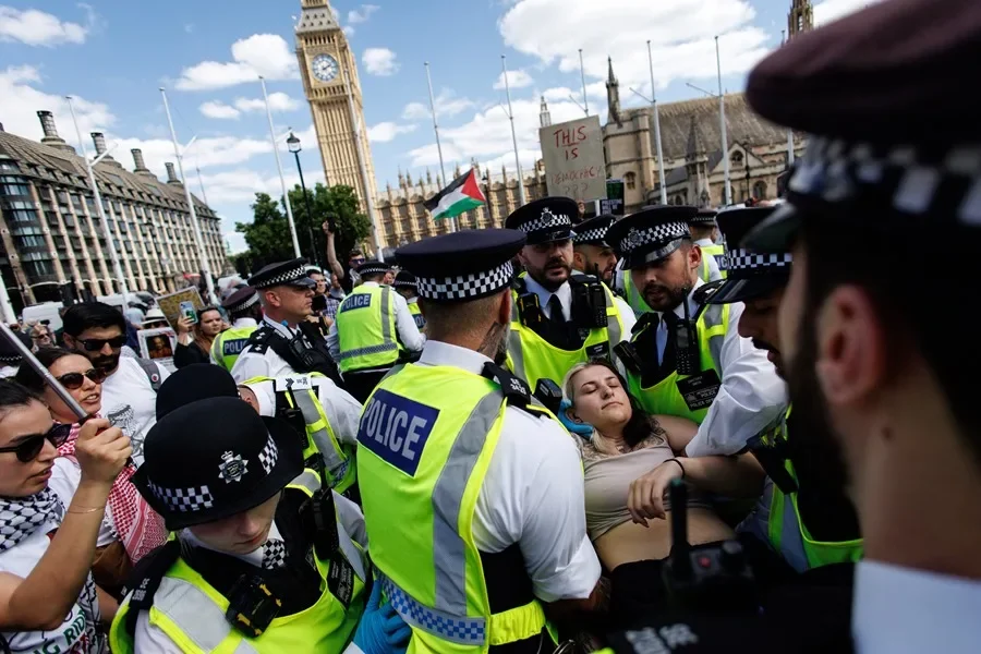 Al menos 200 arrestos en manifestación a favor del Grupo de Acción Palestina en Londres