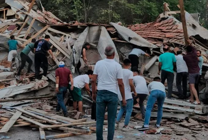 Al menos un muerto y seis terremotos heridos sacudiendo al noroeste de Türkiye
