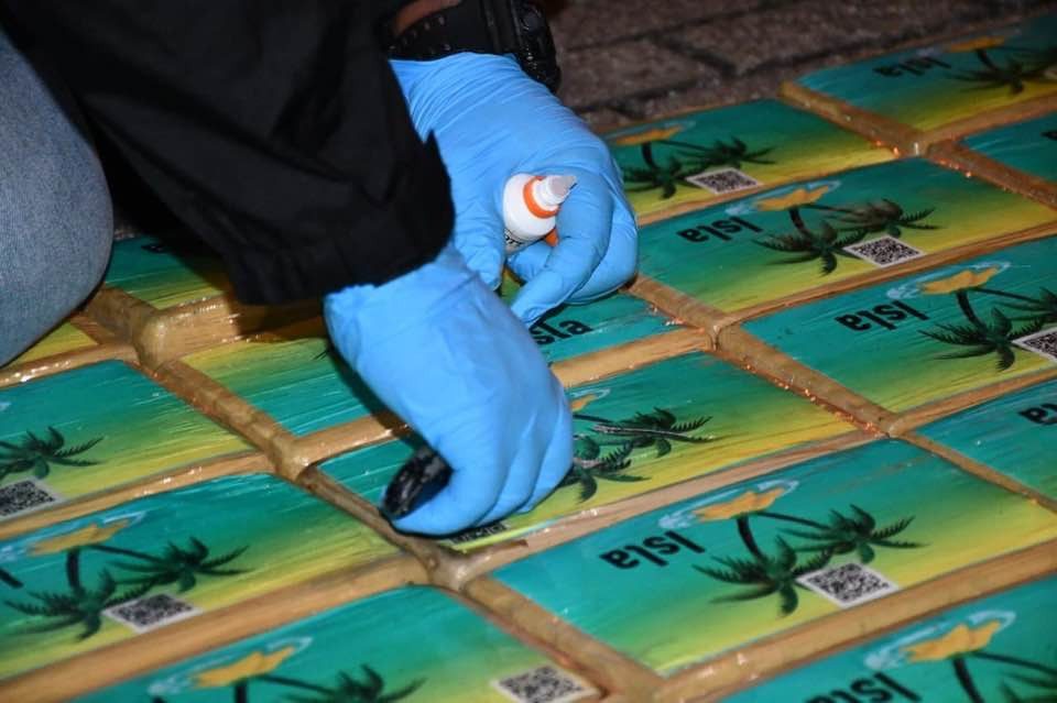 Armada incauta 199 kg de cocaína en aguas de San Andrés