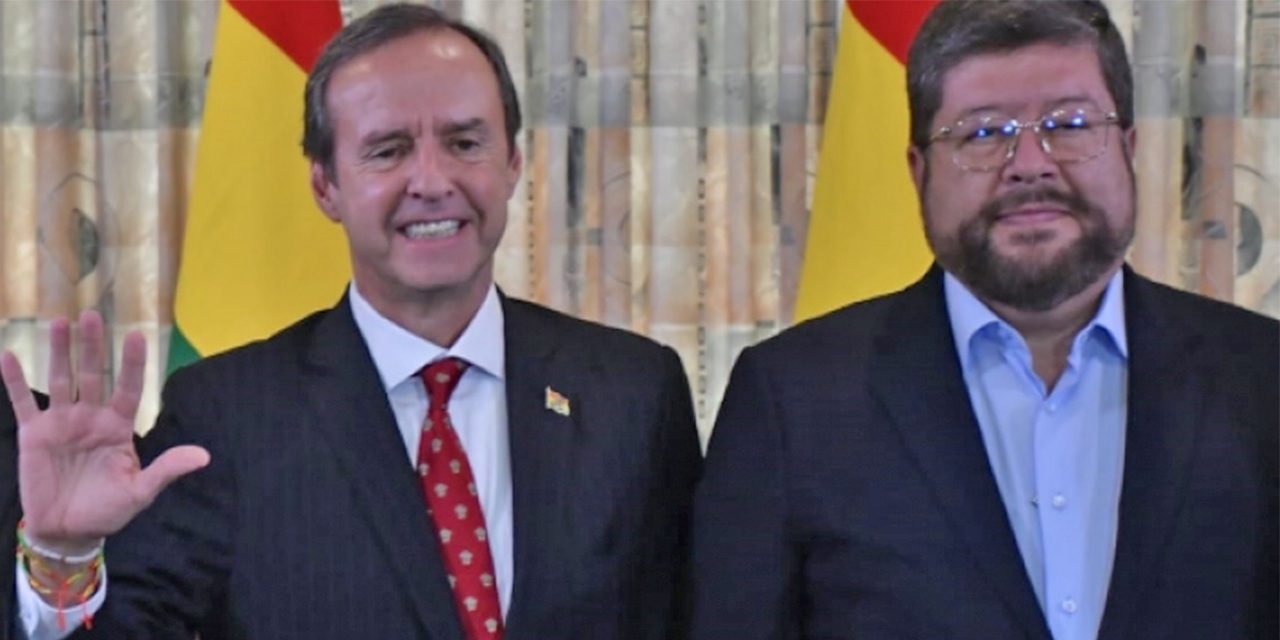 Dos candidatos a la derecha dirigen una encuesta durante una semana del presidente del presidente Bolivia