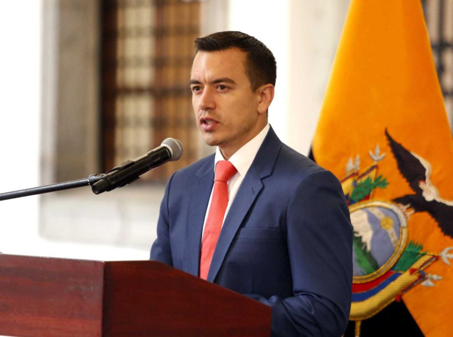 Ecuador declara un póster del grupo terrorista las soles