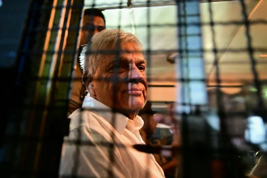 El ex presidente de Sri Lanka ingresó con urgencia de cuidados intensivos después de ser cerrado