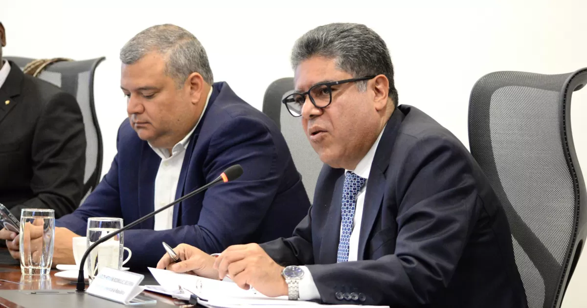 El supervisor advierte el riesgo fiscal en 2025-2026.