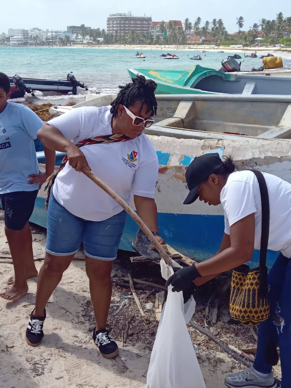 Jornada de limpieza fortalece el compromiso ambiental en San Andrés