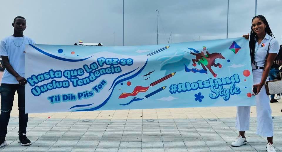 Jóvenes de San Andrés marcharon por la paz y la unidad