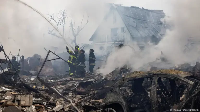 Kyiv afirma un ataque contra el almacén de drones Shahed y una fábrica industrial militar rusa