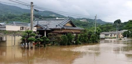 Las lluvias registradas en el suroeste de Japón dejan 1.600 evacuados y varias desaparecidas