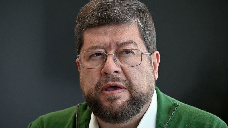 Los candidatos de oposición invitan a votar después de un ejercicio de voz