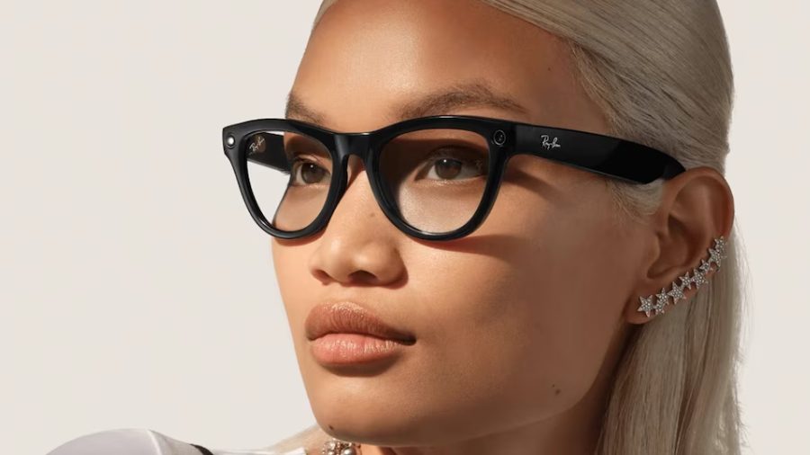 Objetivo de los planes para presentar anteojos con la pantalla Hypernova en septiembre, junto con un brazalete para controlarlas