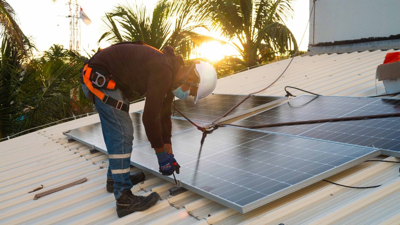 Sol con crédito: ¡Bancóldex quiere energizar la isla!