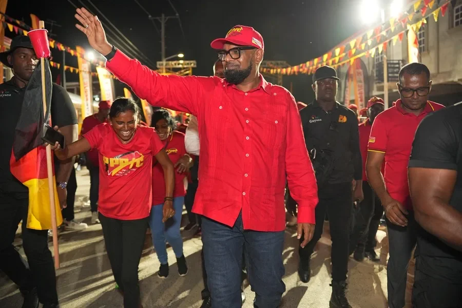 Confirmo oficialmente la reunión de Irfaan Ali como presidente Guyana