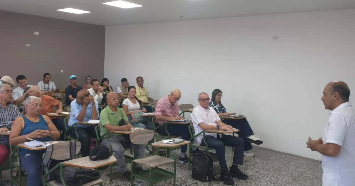 Dirigen el proyecto de capacitación para empresarios del vecindario