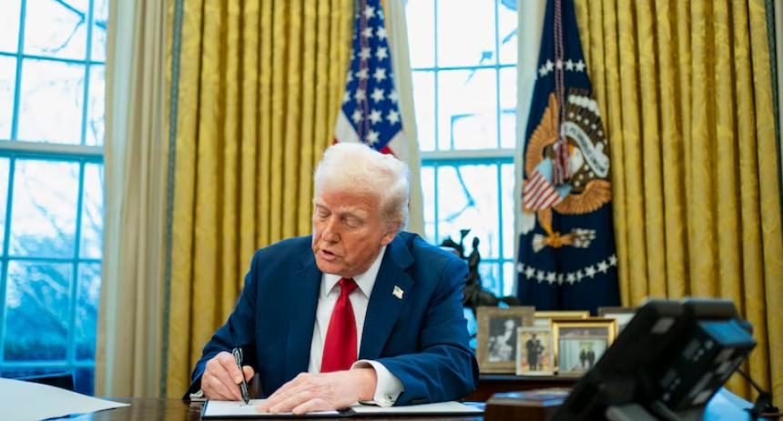 El tribunal federal considera que Trump no puede usar una ley enemiga extranjera para continuar deportando a los venezolaneses