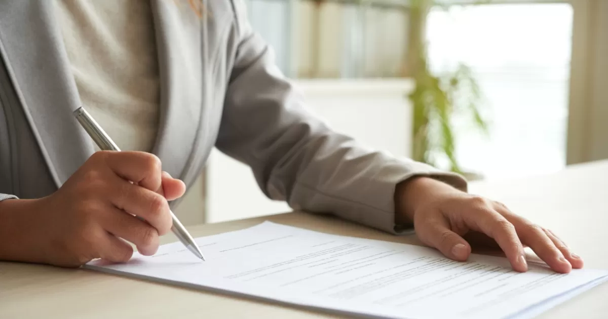 La diferencia entre una extensión acordada en relación con una extensión automática